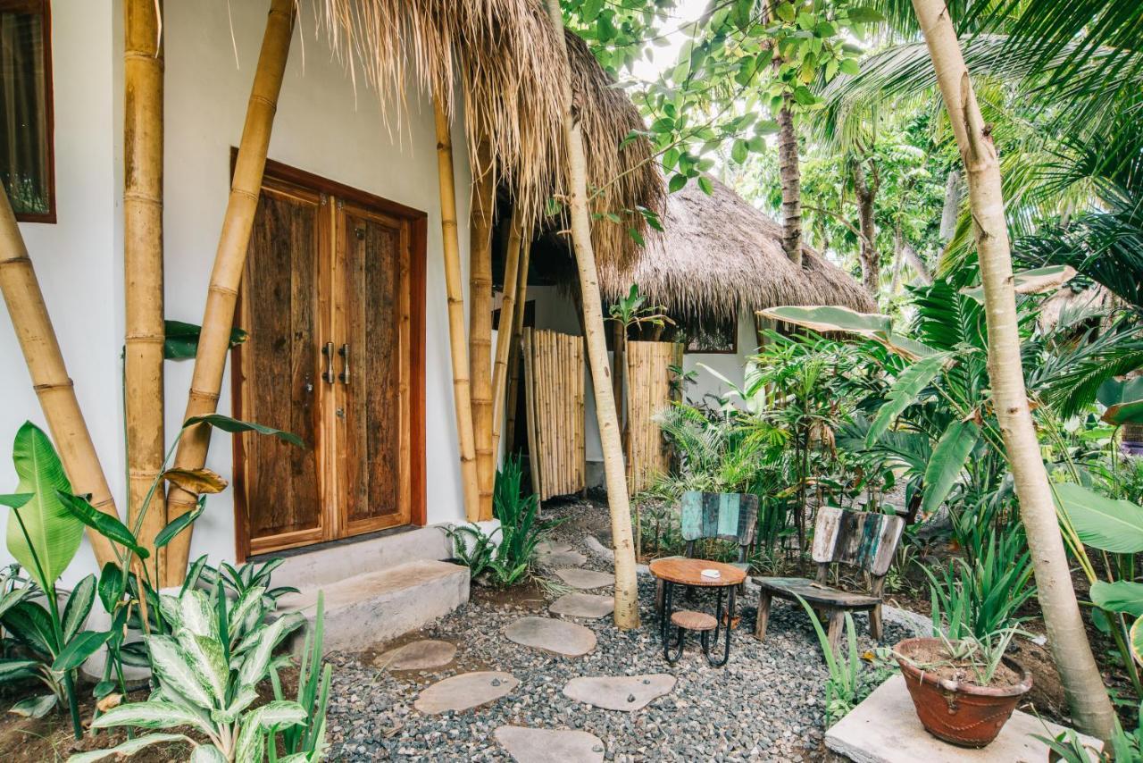 ホテル Mana Eco Retreat Kuta  エクステリア 写真