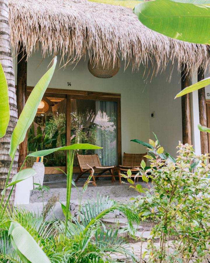 ホテル Mana Eco Retreat Kuta  エクステリア 写真
