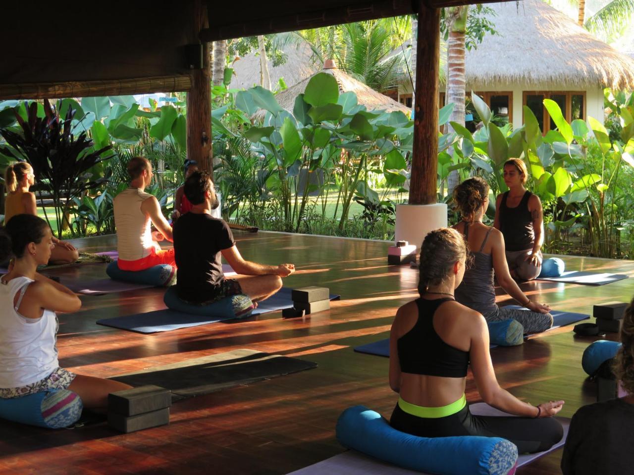 ホテル Mana Eco Retreat Kuta  エクステリア 写真